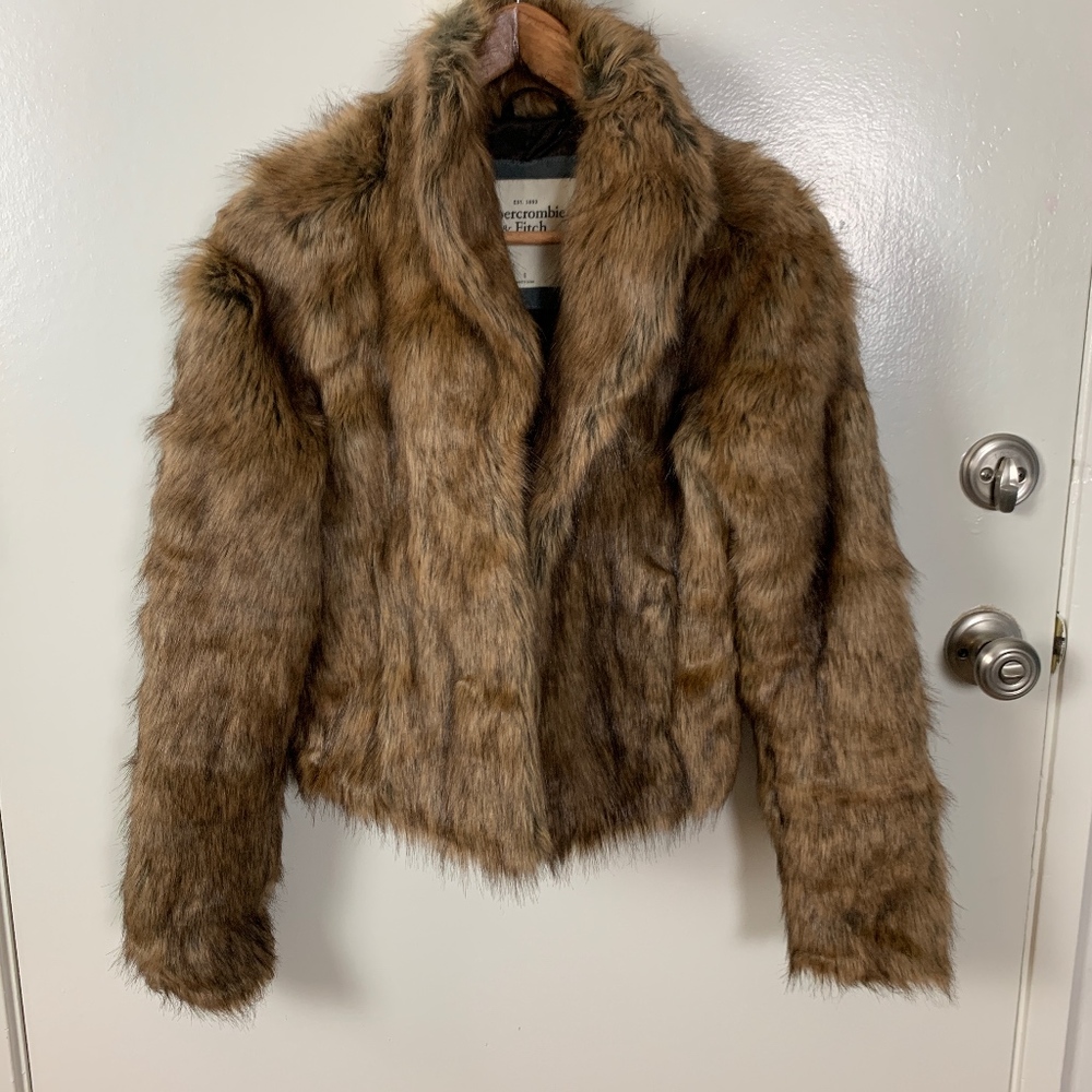 Abercrombie & Fitch Faux Fur Coat size S